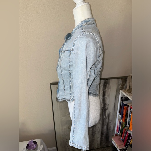 Small Blue Jean Jacket with Zipper - Picture 6 of 9